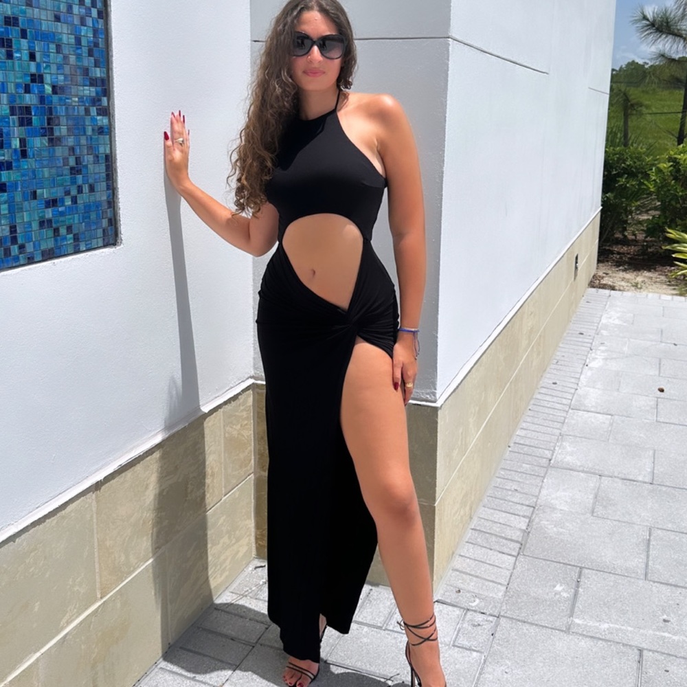 This is the One Ladies ✨Gorgeous✨ Sahara Maxi ✨